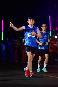BIB: 40384
                            <button type="button" onclick="openModal(20723365)" class="btn btn-primary btn-sm float-right btn-popup" data-toggle="modal" data-target=".modal-high-quality">
                        <i class="fas fa-shopping-cart"></i> Add to Cart
                    </button>
                                            <button type="button" onclick="isThisMe(20723365, true)" class="btn btn-success btn-sm float-right btn-popup btn-isme hidden" data-toggle="tooltip" data-placement="bottom" title="นี่คือรูปของคุณใช่ไหม คลิกที่นี่เพื่อเอาเข้าอัลบั้ม">
                        <i class="fas fa-plus"></i> Add to album
                    </button>
                    <button type="button" onclick="isThisMe(20723365, false)" class="btn btn-warning btn-sm float-right btn-popup btn-isnotme hidden">
                        <i class="fas fa-ban"></i> Remove from album
                    </button>